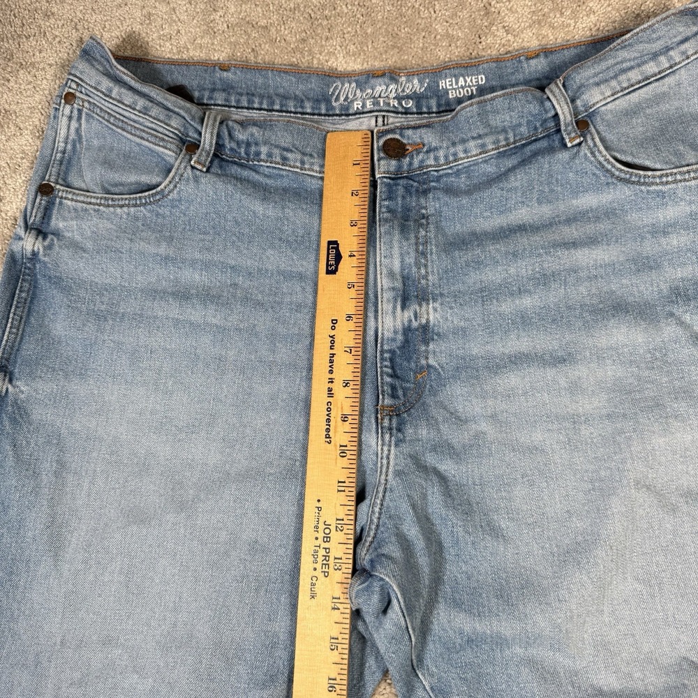 Wrangler Retro Relaxed Boot Jeans Men's 42x32 Blue Light Wash Cotton Denim - Picture 5 of 9